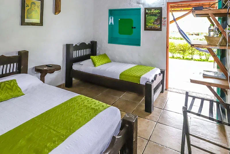 Habitación triple del Hotel Parque Los Arrieros